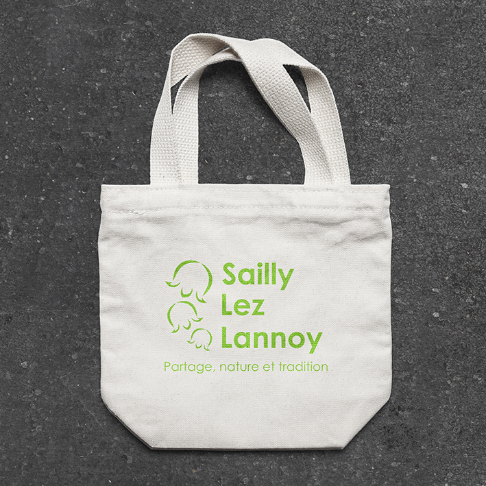 Small-Canvas-Tote-Bag-MockUp-1